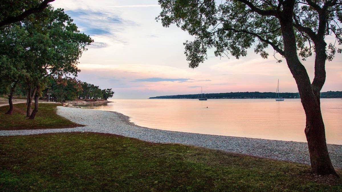 Strand Saladnika Červar